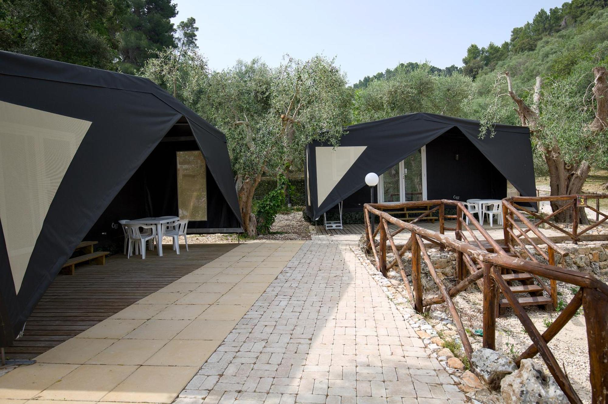 Village Valle D'Oro Aparthotel ซาน เมนาโย ภายนอก รูปภาพ