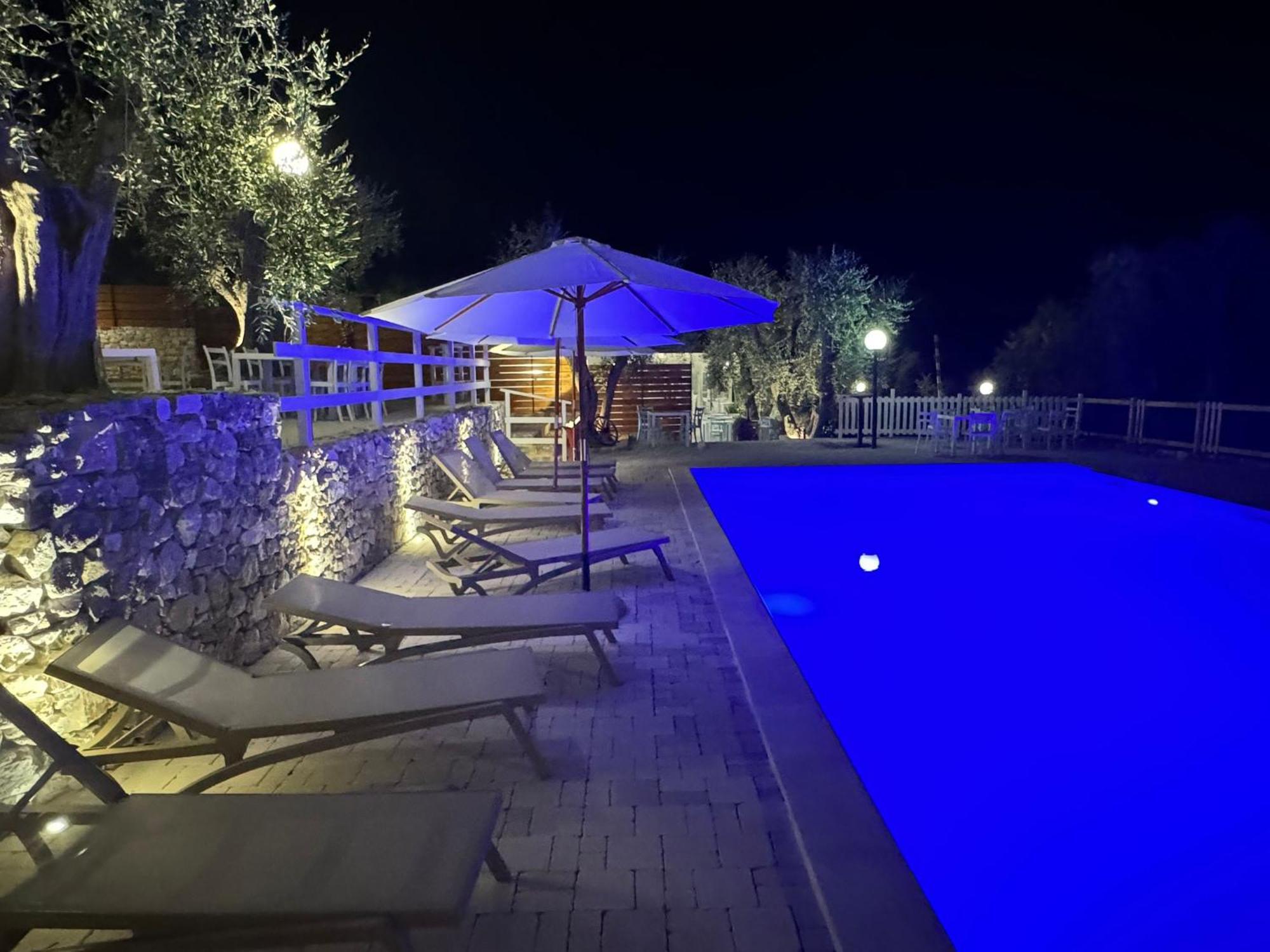 Village Valle D'Oro Aparthotel ซาน เมนาโย ภายนอก รูปภาพ