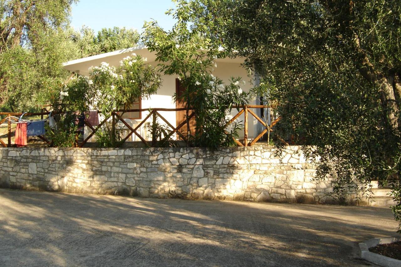 Village Valle D'Oro Aparthotel ซาน เมนาโย ภายนอก รูปภาพ