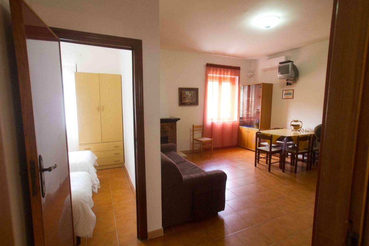 Village Valle D'Oro Aparthotel ซาน เมนาโย ภายนอก รูปภาพ